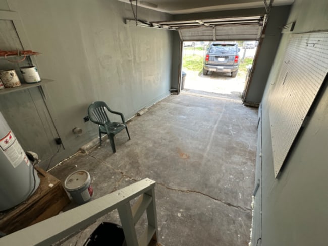 Building Photo - 205 Chambers St