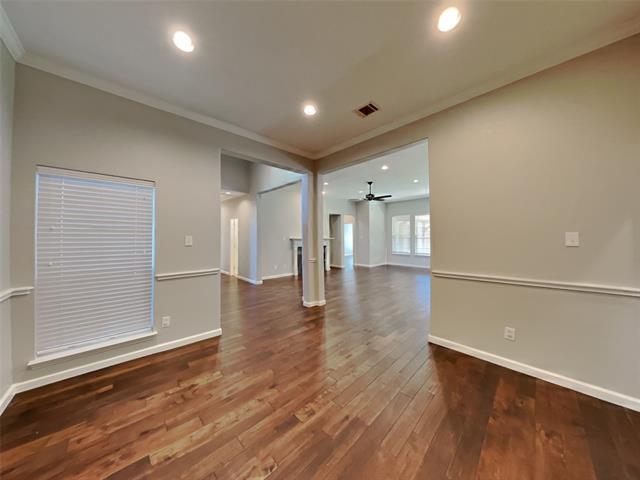 Building Photo - 2214 Frio Dr