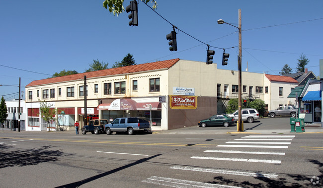 Building Photo - Rose Garden Apartments