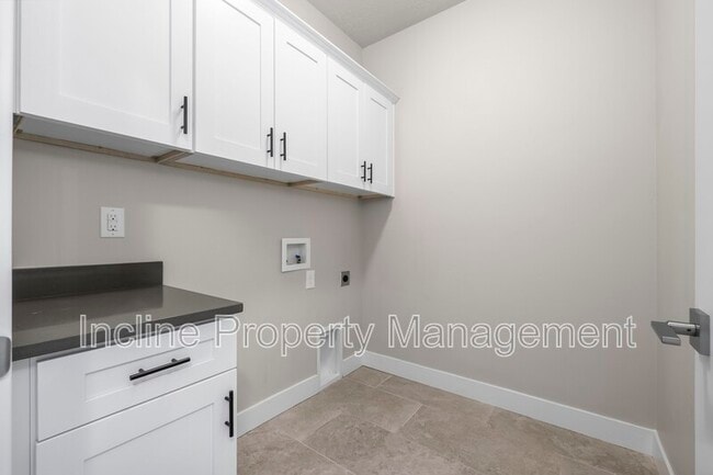 Building Photo - 1248 W Brinkerhoff Dr