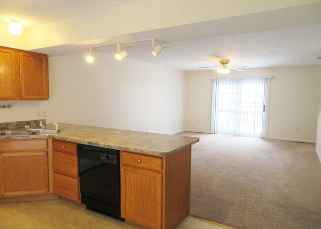 Kitchen/Dining/Living Room - 14 Silver View Ct
