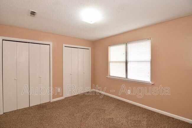 Building Photo - 4154 Arlington Rd