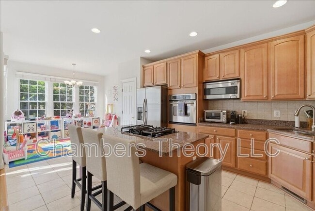 Building Photo - 8407 Chaucer House Ct