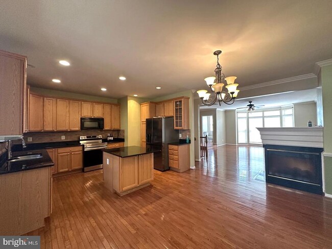 Building Photo - 9333 Cumbria Valley Dr