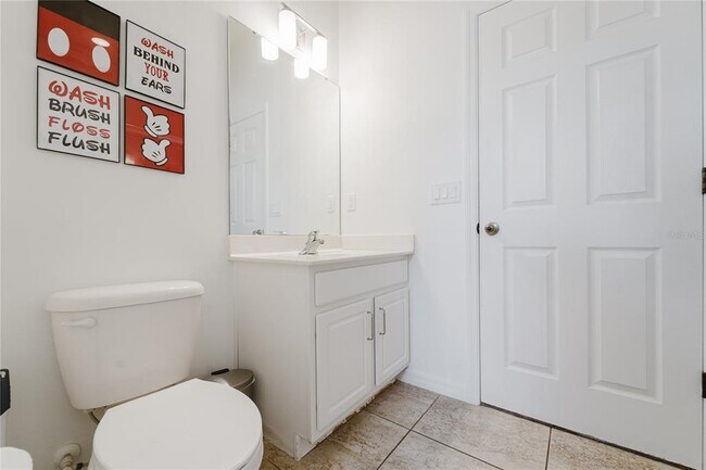 Building Photo - 851 Las Fuentes Dr