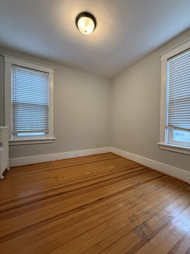 Building Photo - 49 S Allen St