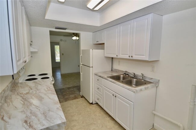 Building Photo - 411 San Miguel Ave