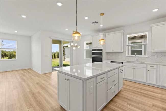 Building Photo - 6703 Michael Favor Wy