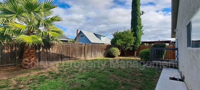 Building Photo - 355 Spindrift Way