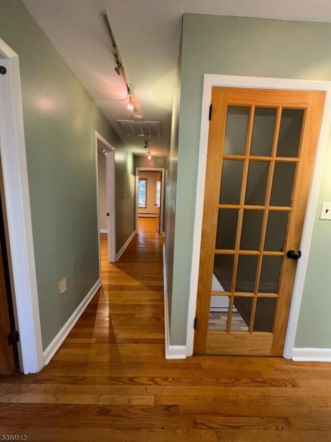 Building Photo - 273 Rea Ave Ext