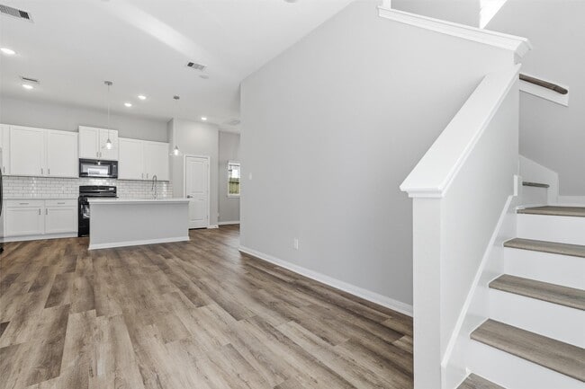 Building Photo - 9912 A Clark Rd