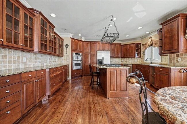 Building Photo - 4026 Palisades Main