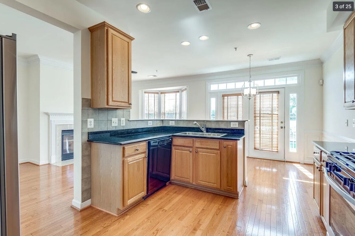 Building Photo - 2458 Curie Ct