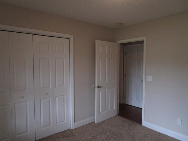 Building Photo - 6620 J J Roberts Dr
