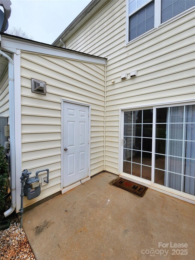 Building Photo - 8223 Chaceview Ct