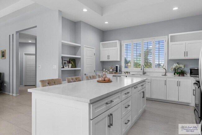 Building Photo - 32 Stone Oak Dr