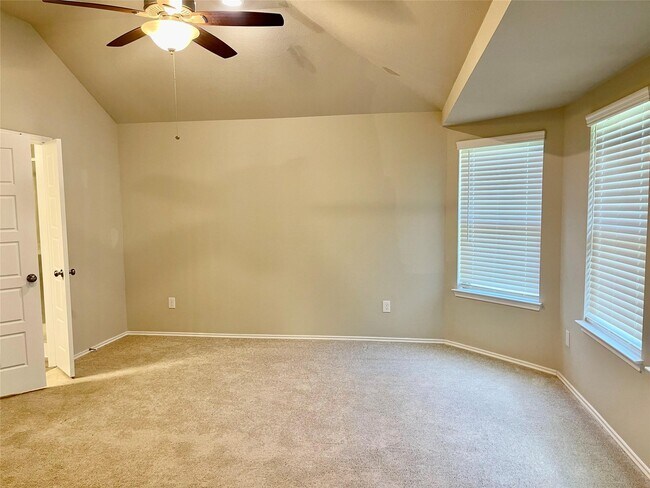 Building Photo - 513 Bonnerville Ln