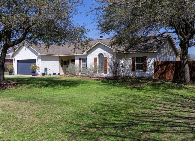 Building Photo - 219 Spotted Fawn Dr