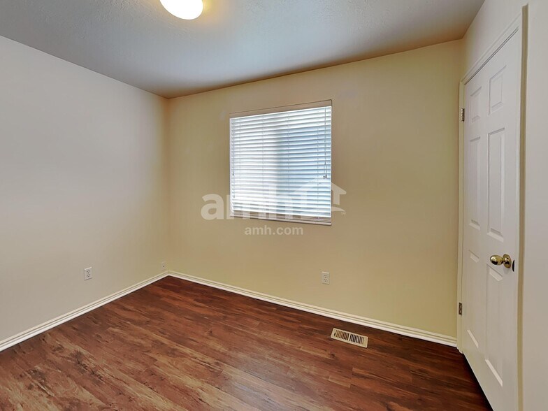 Building Photo - 1738 N 2275 W