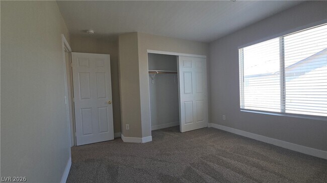 Building Photo - 808 E Rialto Hills Ave