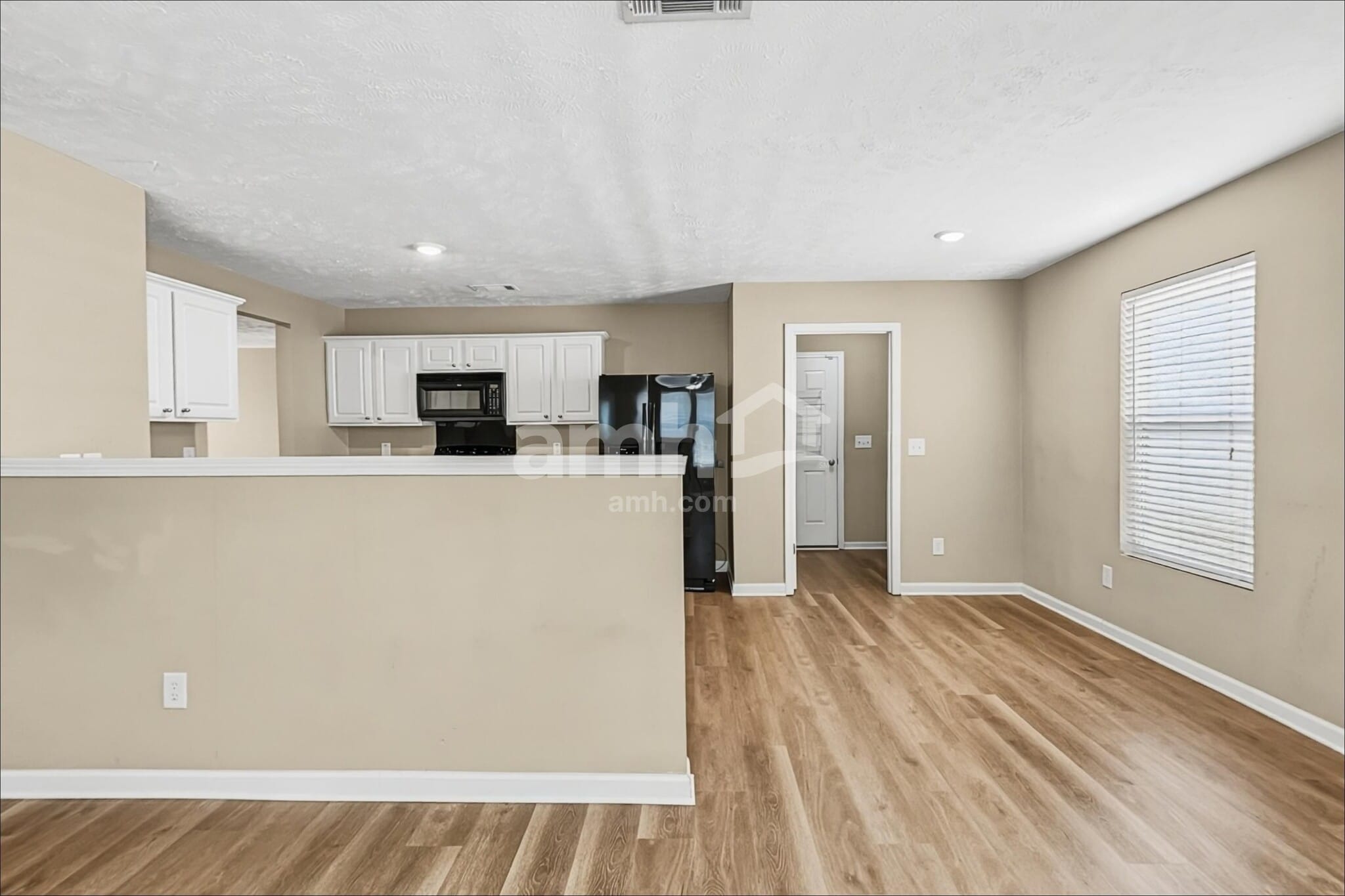 Building Photo - 424 Elderberry Way