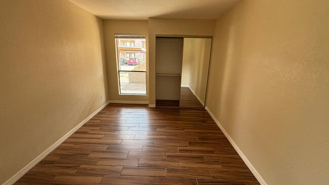 Building Photo - 3601 W Tierra Buena Ln