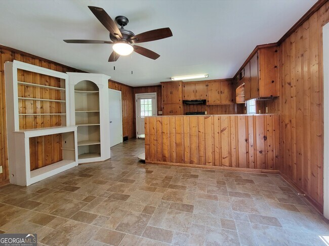 Building Photo - 312 GA Hwy 211