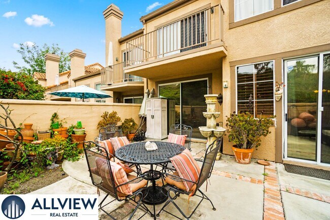Building Photo - Fully Furnished Townhome with Attached Garage in Aliso Viejo!