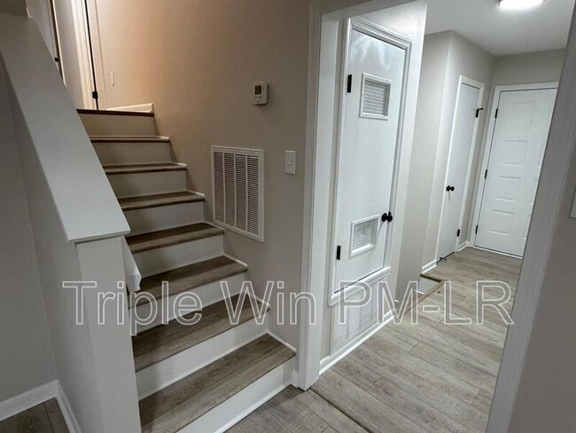 Building Photo - 14008 Bayberry Pl