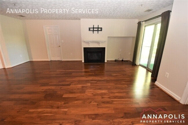 Building Photo - 621 Admiral Dr