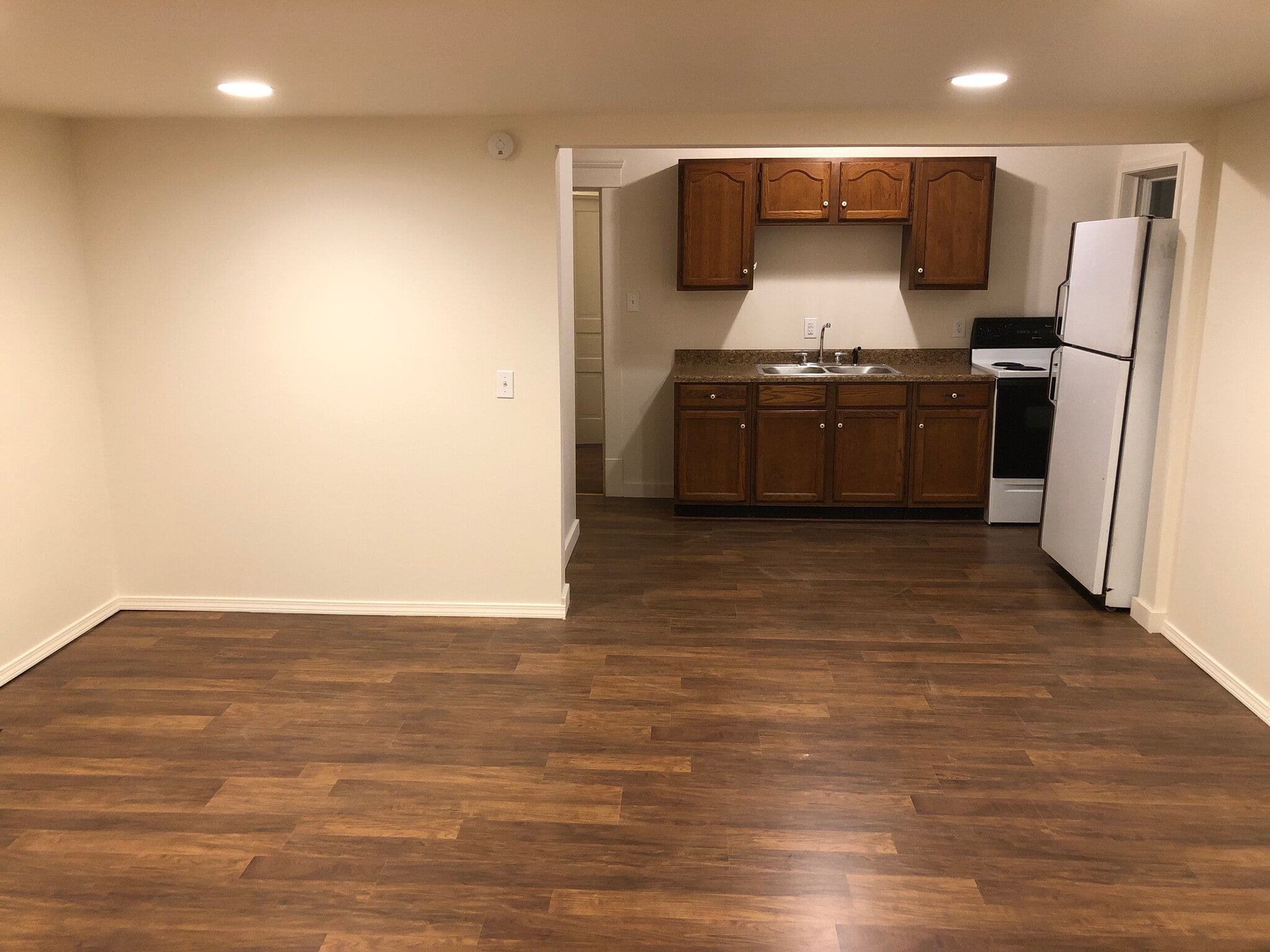 Building Photo - 307 Gilmore Ave