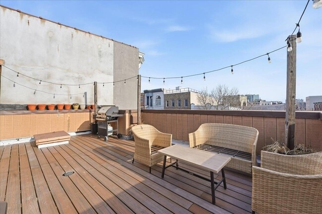 Building Photo - 600 Jefferson St