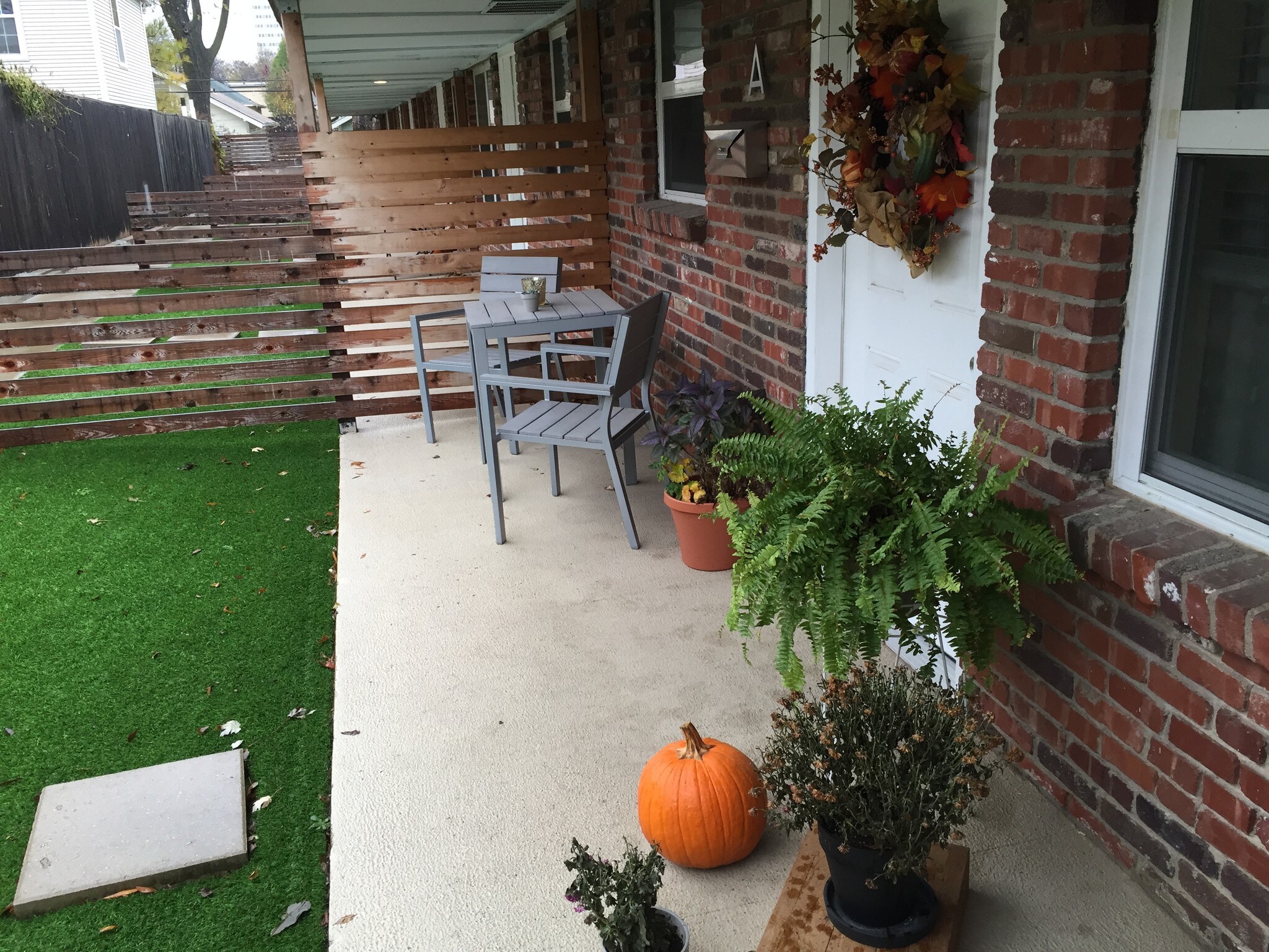 Front porch - 1441 S Frisco Ave