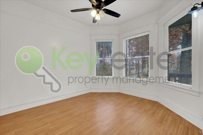 Building Photo - 1827 T St