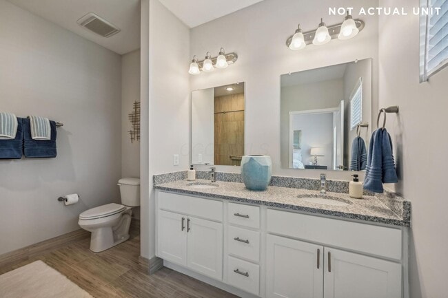 Building Photo - 5079 Hazelnut Pl