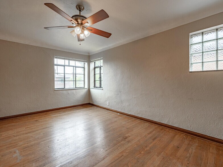 Building Photo - 4953 Potomac St