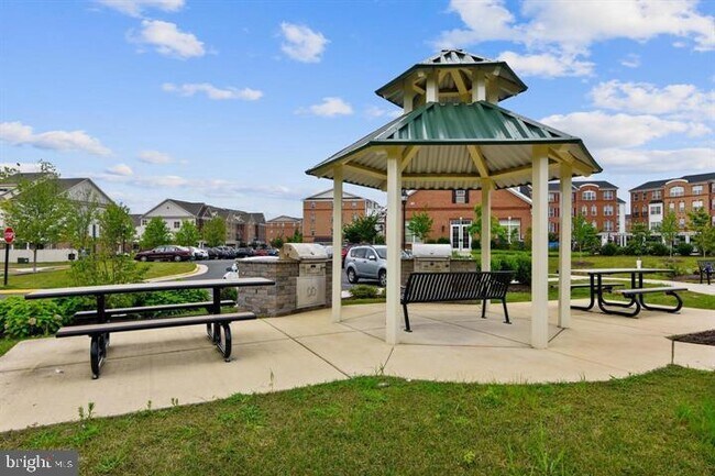 Building Photo - 43049 Clarks Mill Terrace