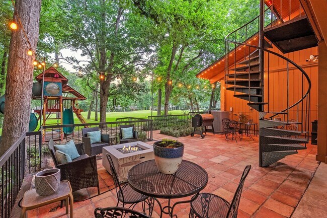 Building Photo - 29 Winged Foot Dr