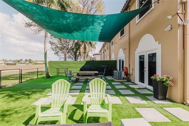 Building Photo - 12735 SW 49th Ct