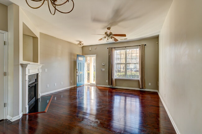 Building Photo - 417 River Park Road