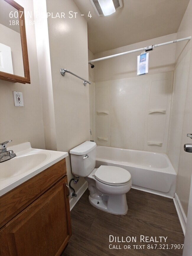 Building Photo - 607 N Poplar St