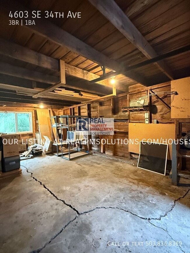 Building Photo - 4603 SE 34th Ave