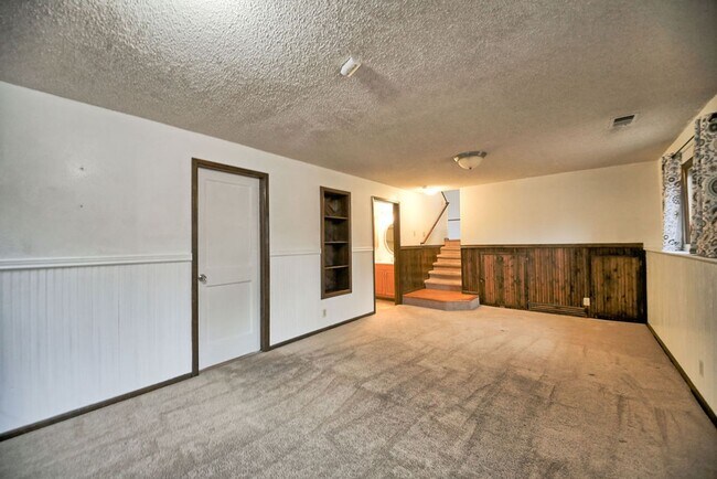 Building Photo - 4-Bedroom Home Near CSU | Fenced Yard & 2-Car Garage