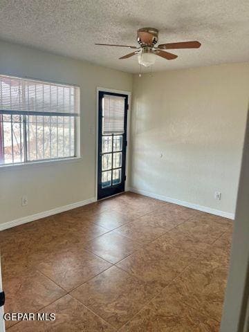 Building Photo - 2637 Lake Victoria Dr