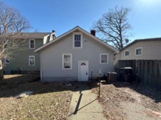 Building Photo - 1815 N Sheridan Rd