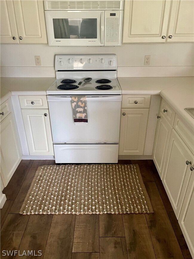 Building Photo - 1180 Wildwood Lakes Blvd