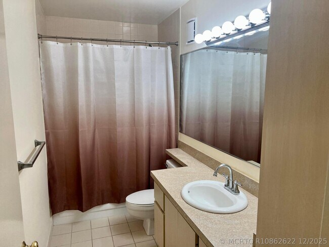 Building Photo - 3119 Kingston Ct