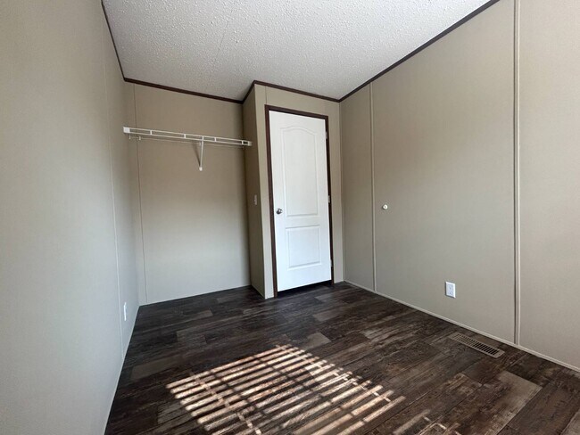 Building Photo - 2607 Thornbury Ln