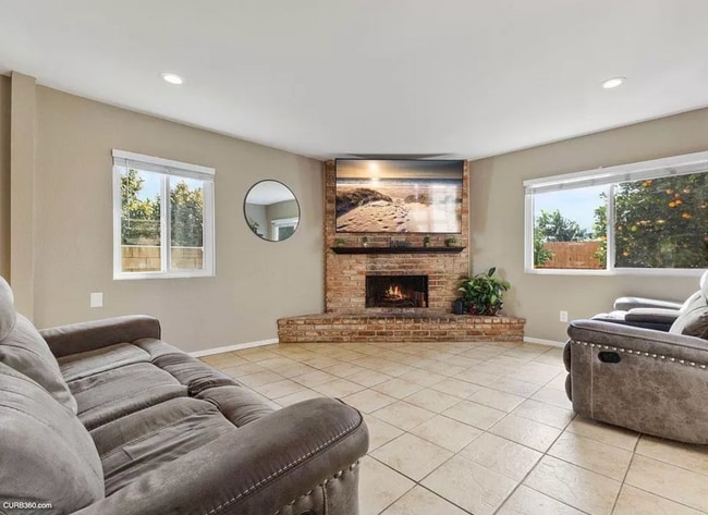 Building Photo - 3633 La Mirada Dr