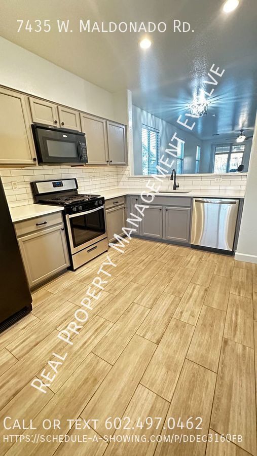 Building Photo - Modern and Elegant Rental Home in Laveen, ...